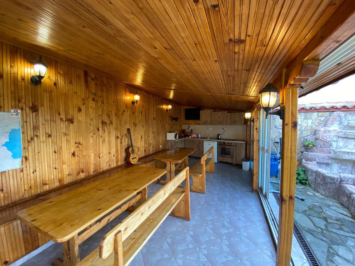 Family Hotel Kavrakovi Pavel Banya Luaran gambar
