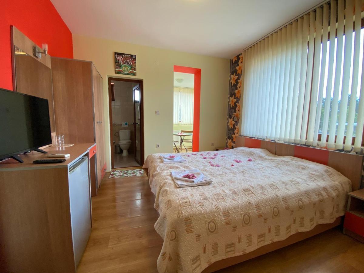 Family Hotel Kavrakovi Pavel Banya Luaran gambar