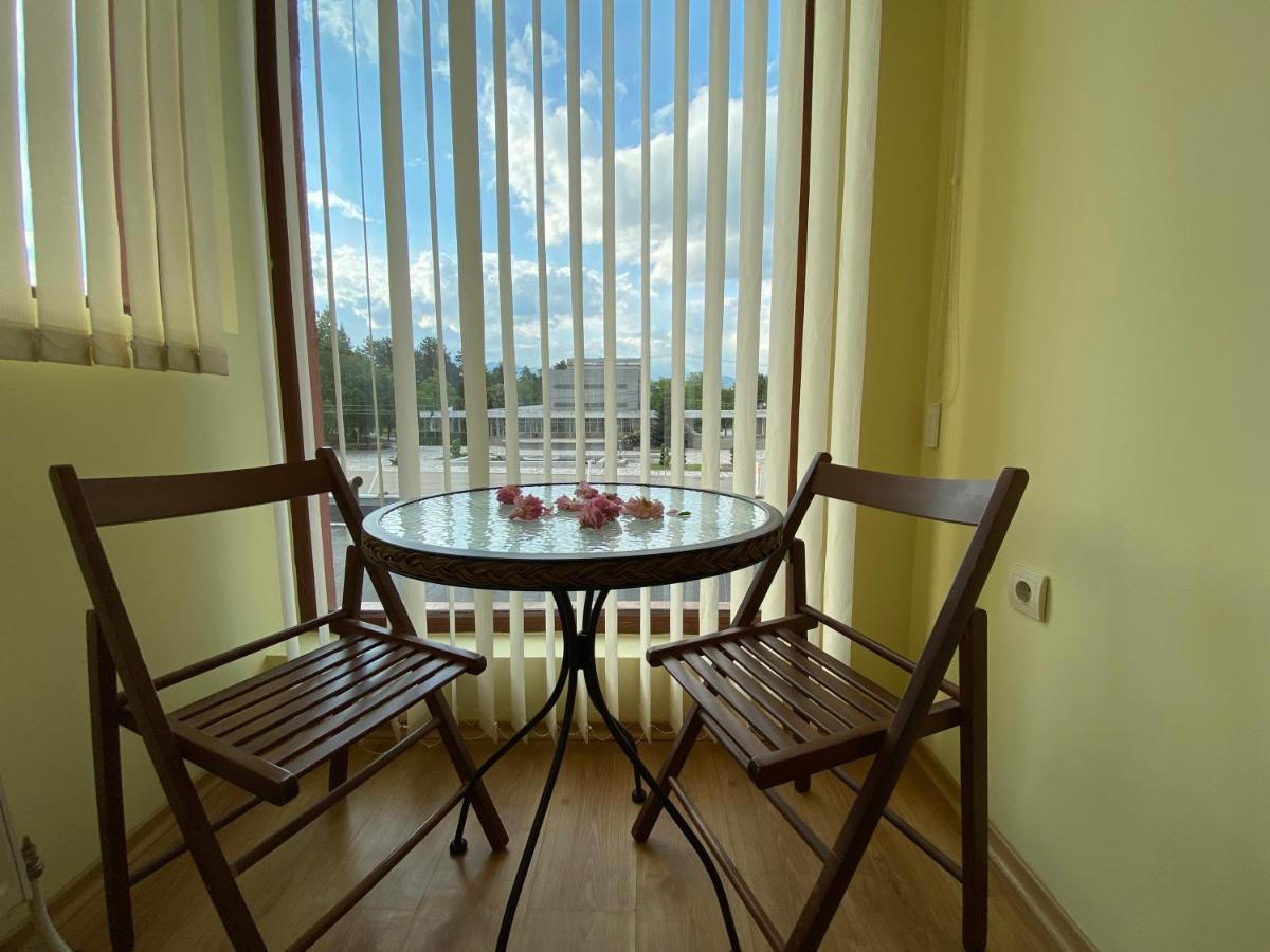 Family Hotel Kavrakovi Pavel Banya Luaran gambar